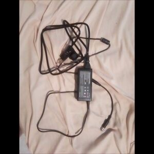 Universal Black Laptop AC Power Adapter Charger